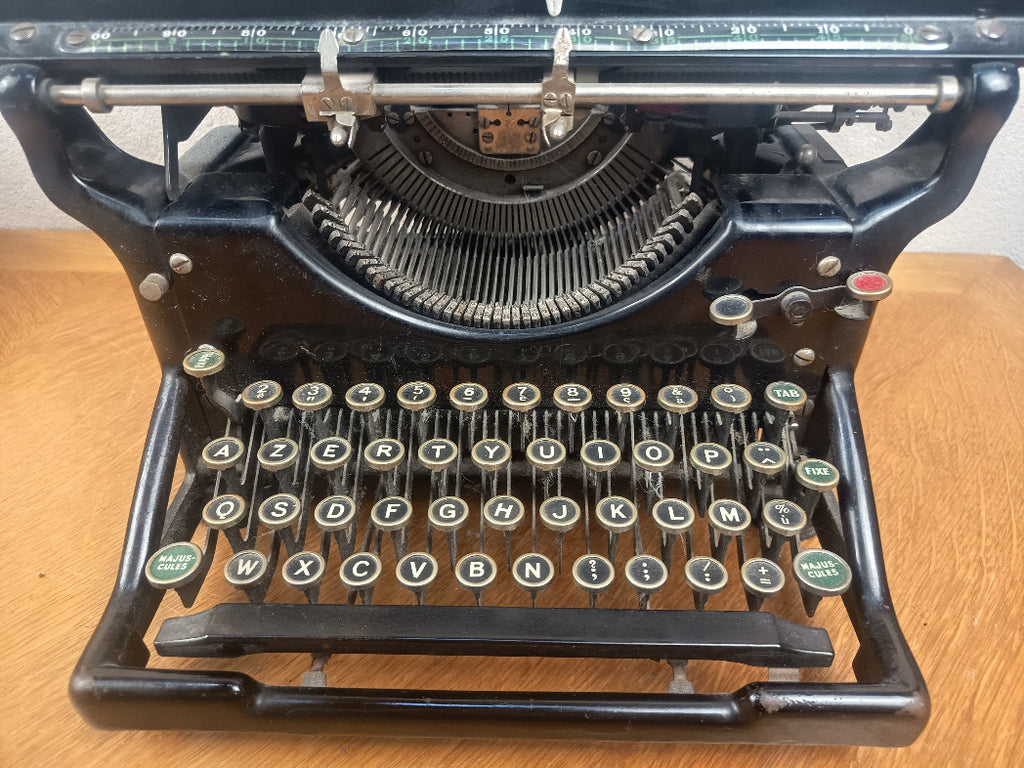 Ancienne machine à écrire Underwood n°5 noire avec clavier AZERTY