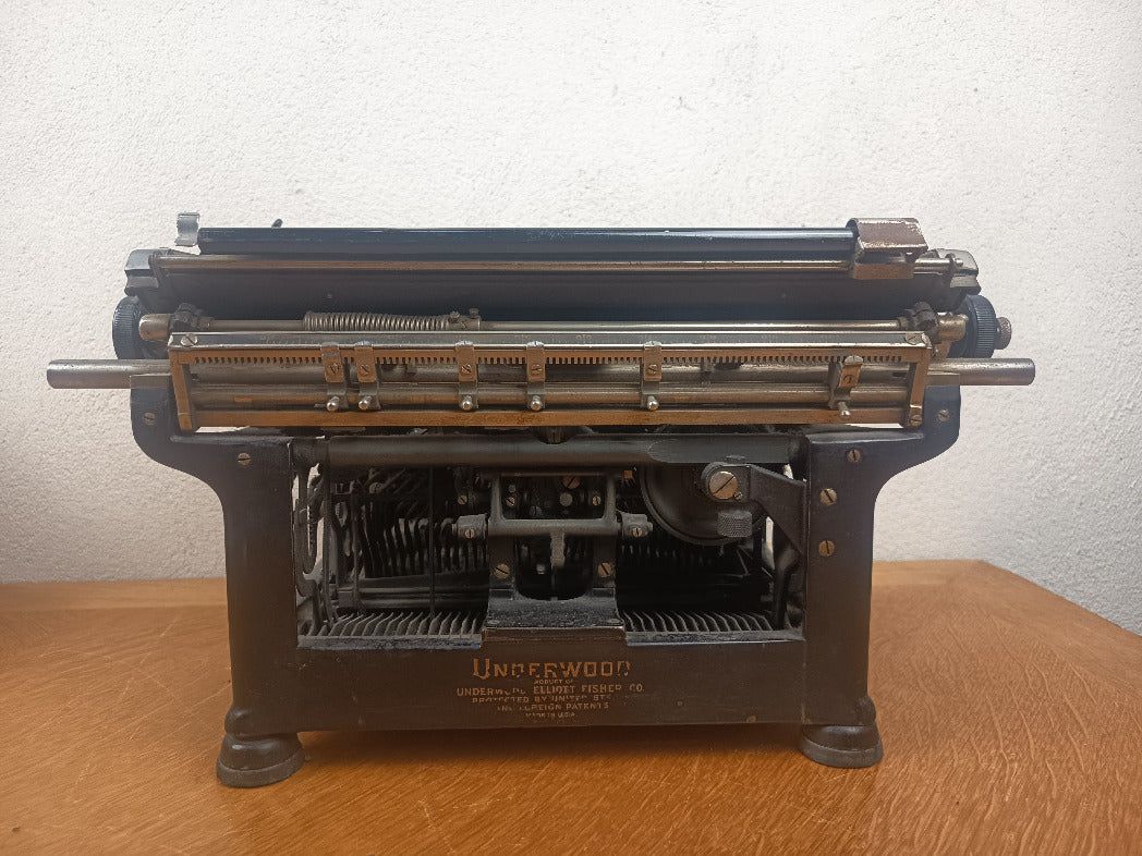 Ancienne machine à écrire Underwood n°5 noire avec clavier AZERTY