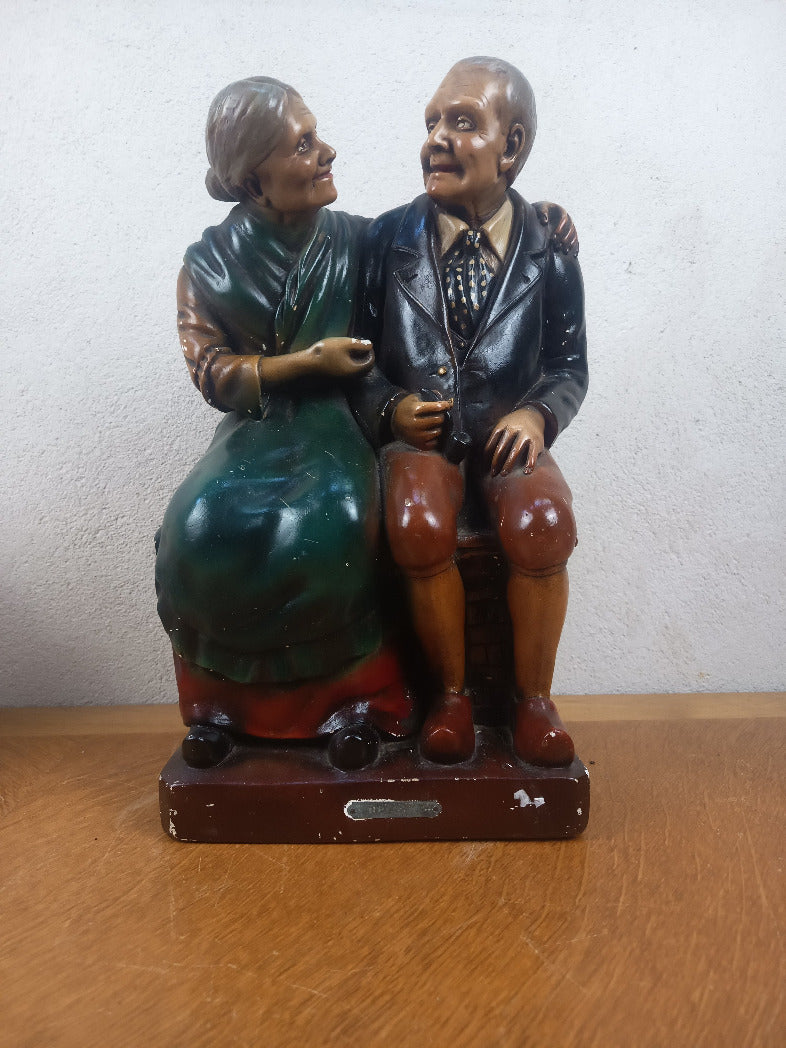 Statue ancienne en plâtre : couple assis 44 cm