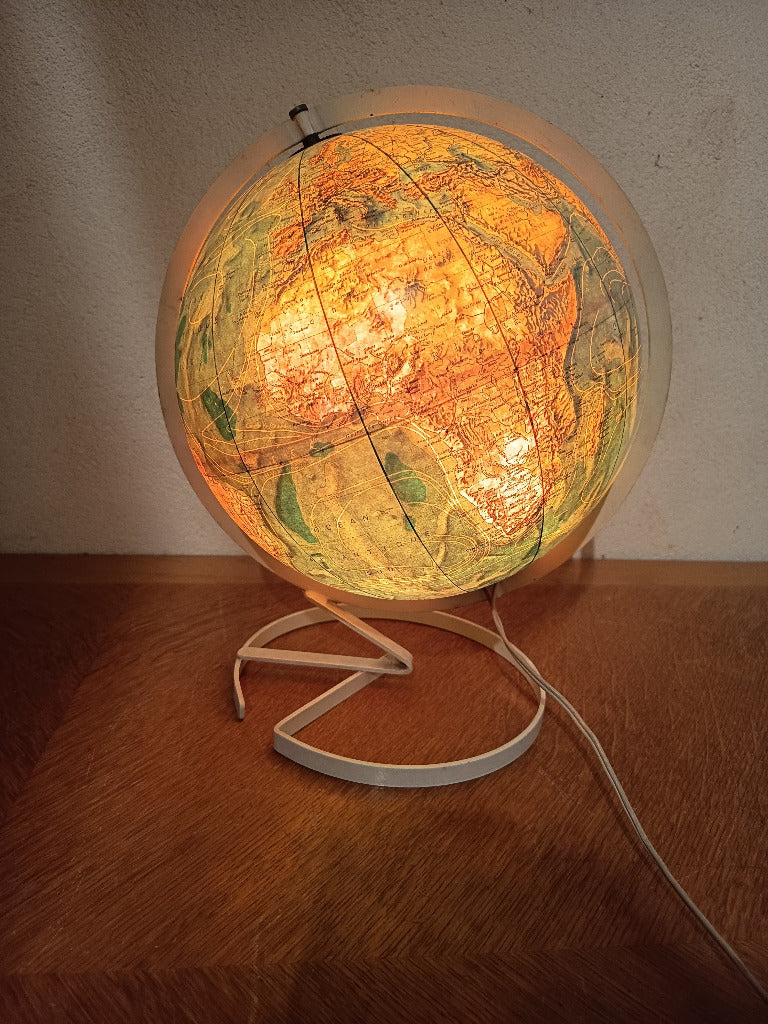 Globe terrestre lumineux Cartes Taride vintage allumé sur son support en métal blanc